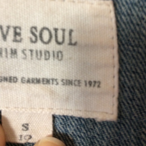 Distressed Jean Denim jacket - Picture 5 of 6